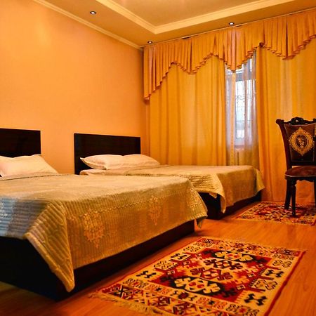 Astoria B&B Oš Exteriér fotografie