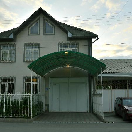 Astoria B&B Oš Exteriér fotografie