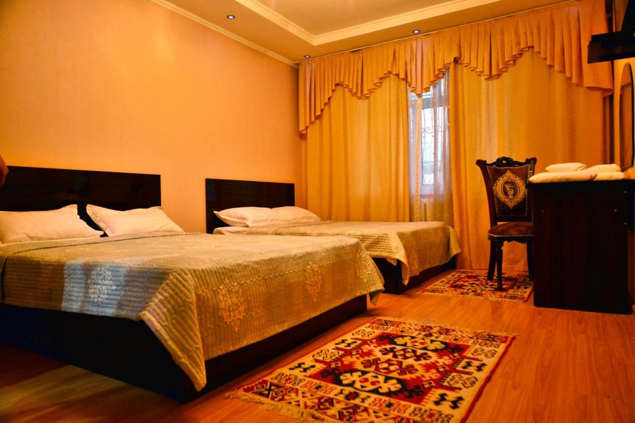Astoria B&B Oš Exteriér fotografie