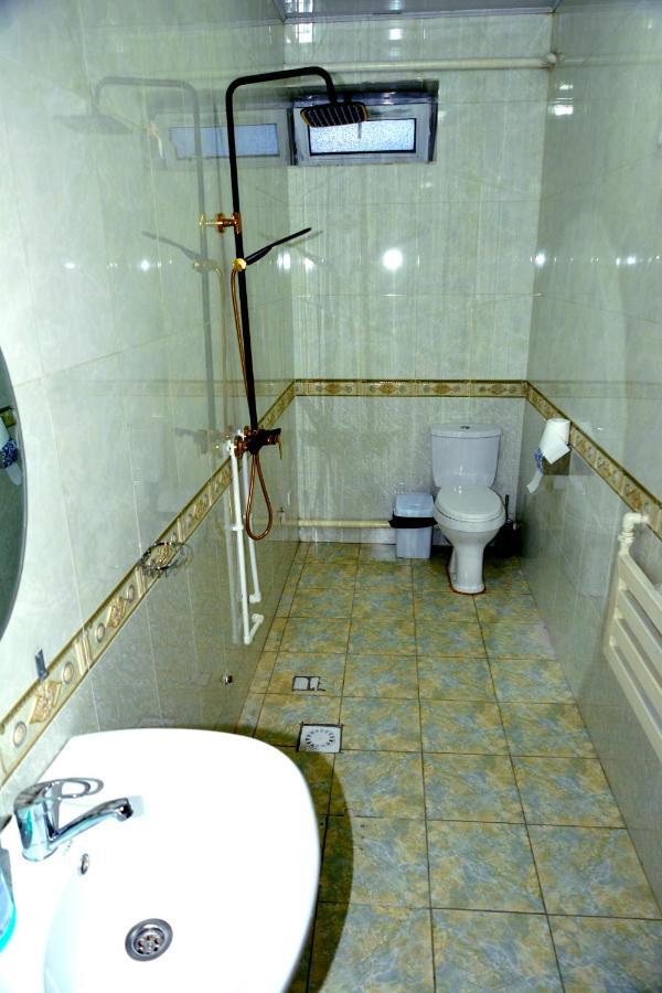 Astoria B&B Oš Exteriér fotografie