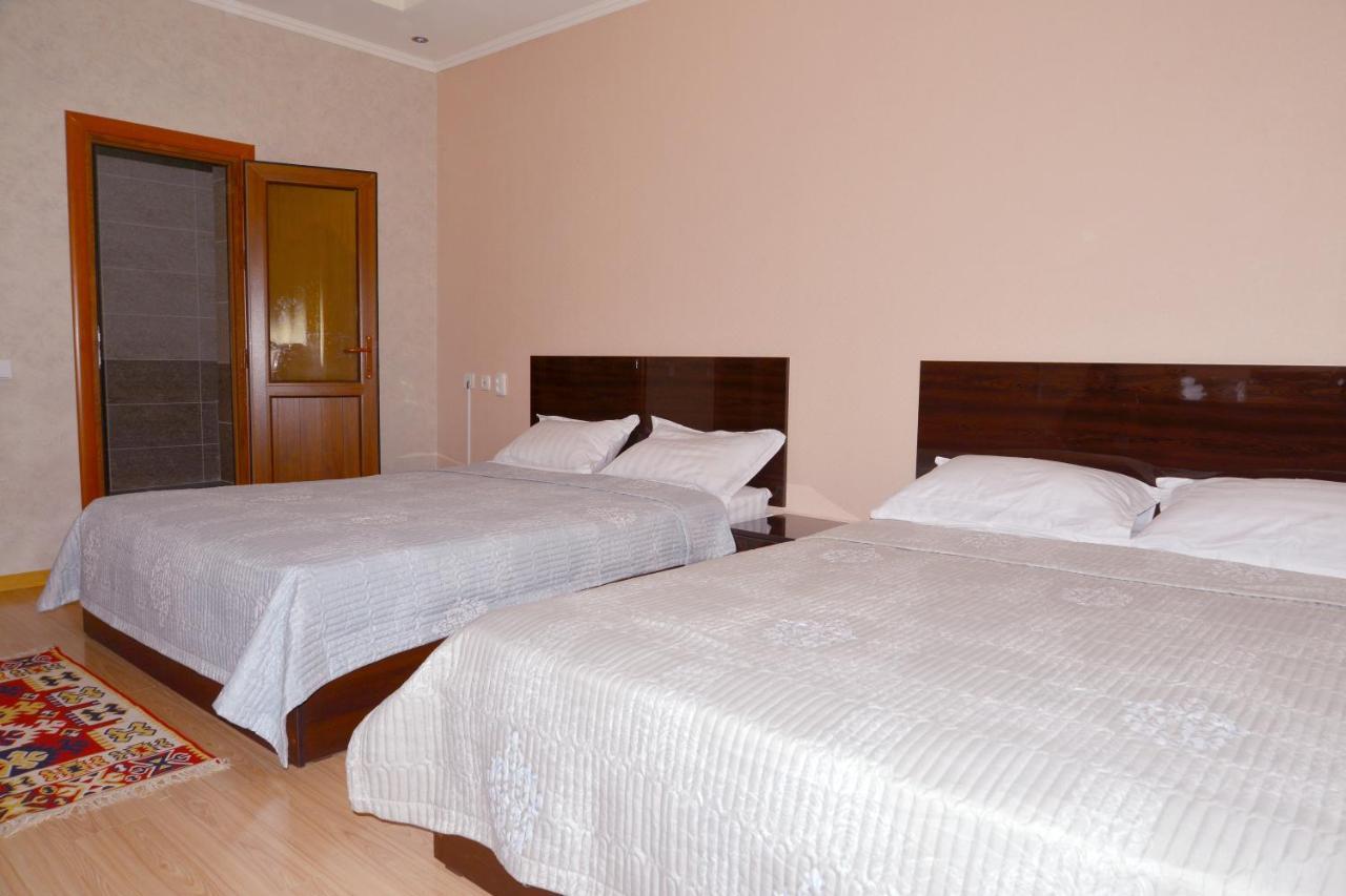Astoria B&B Oš Exteriér fotografie