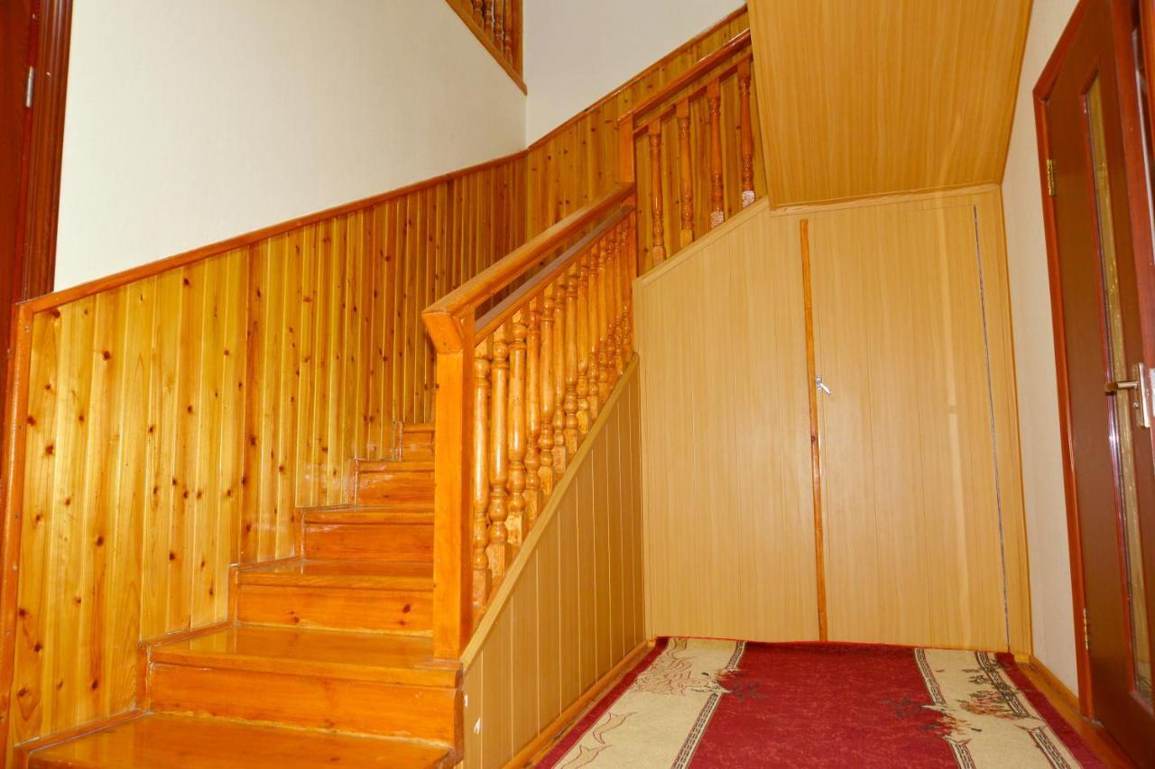 Astoria B&B Oš Exteriér fotografie