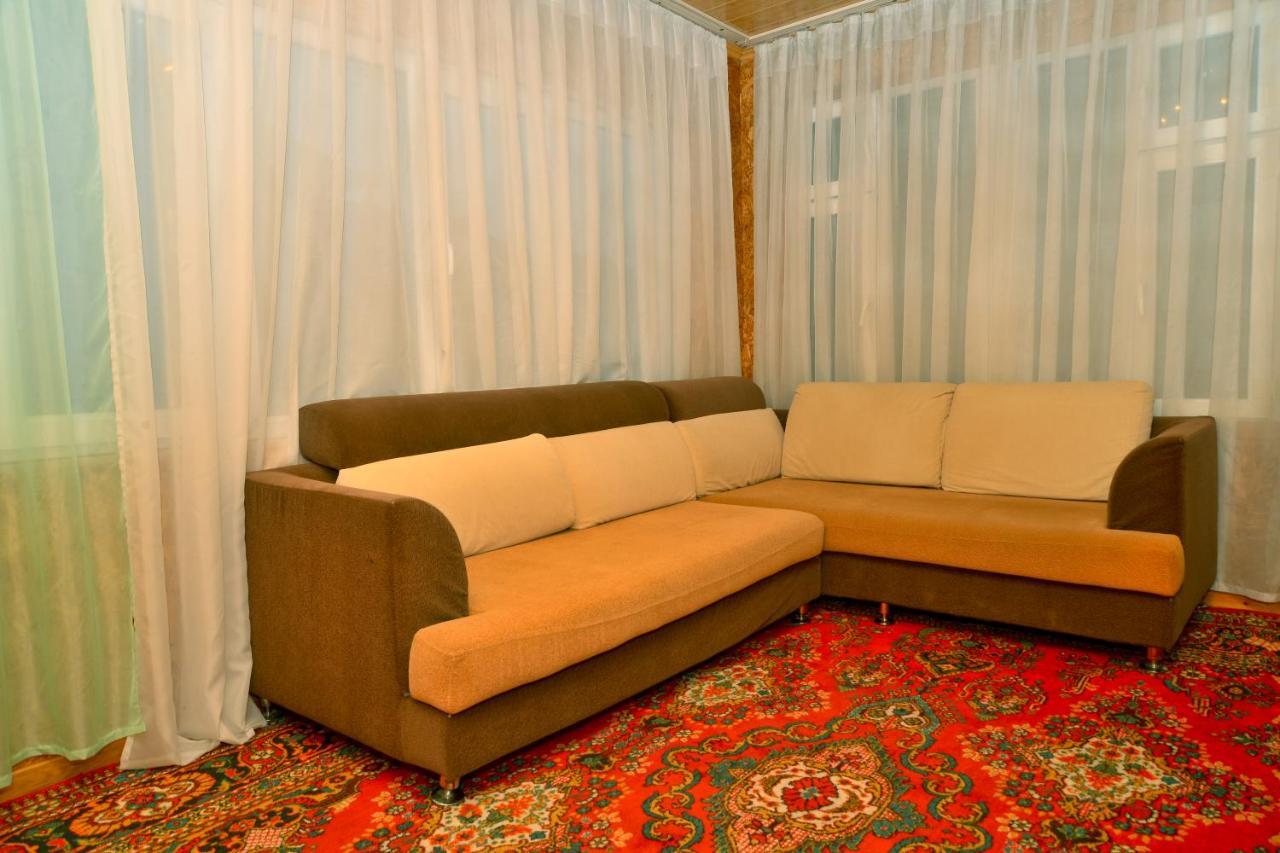 Astoria B&B Oš Exteriér fotografie